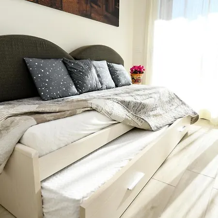 Marta Holiday home Sirmione